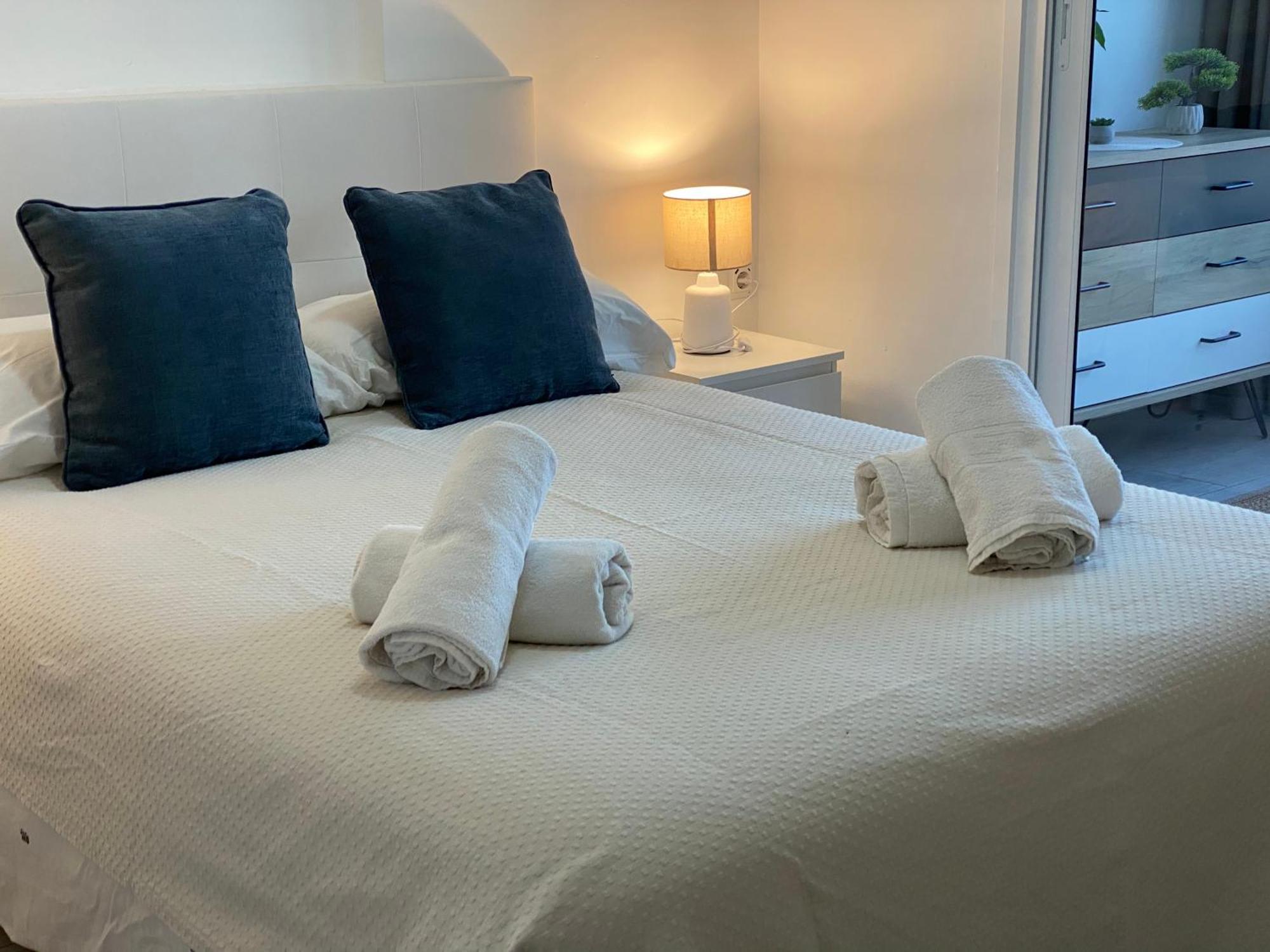 Appartement Ensueno 1a Linea Playa Poniente 6 Pax Parking Wifi Y Ac *